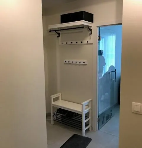 Renovated With Swimming Pool Within Walking Distance Of The T127