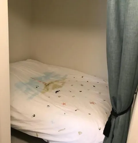 Renovated With Swimming Pool Within Walking Distance Of The T127 Lejlighed Oostende