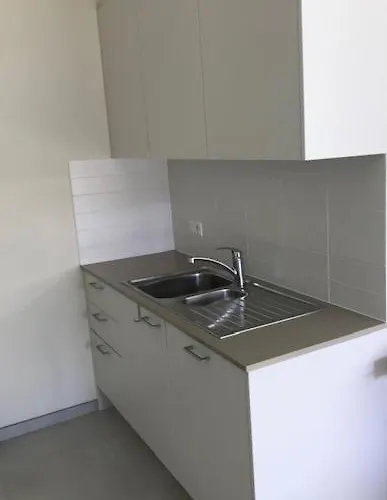 Renovated With Swimming Pool Within Walking Distance Of The T127 Lejlighed